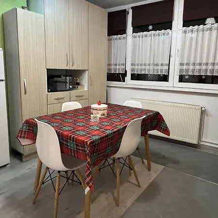 Ana Lux Брашов